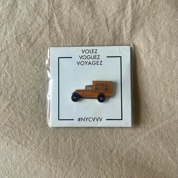 Louis Vuitton Volez Voguez Voyagez Exhibition Pin - Picture 2 of 8